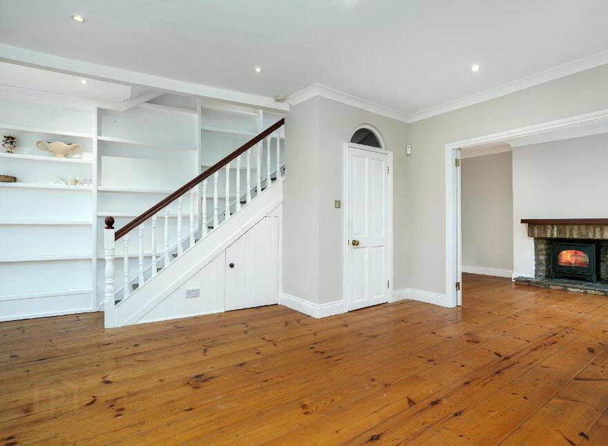 12 Albert Place East, Grand Canal Dock, D02Y153
