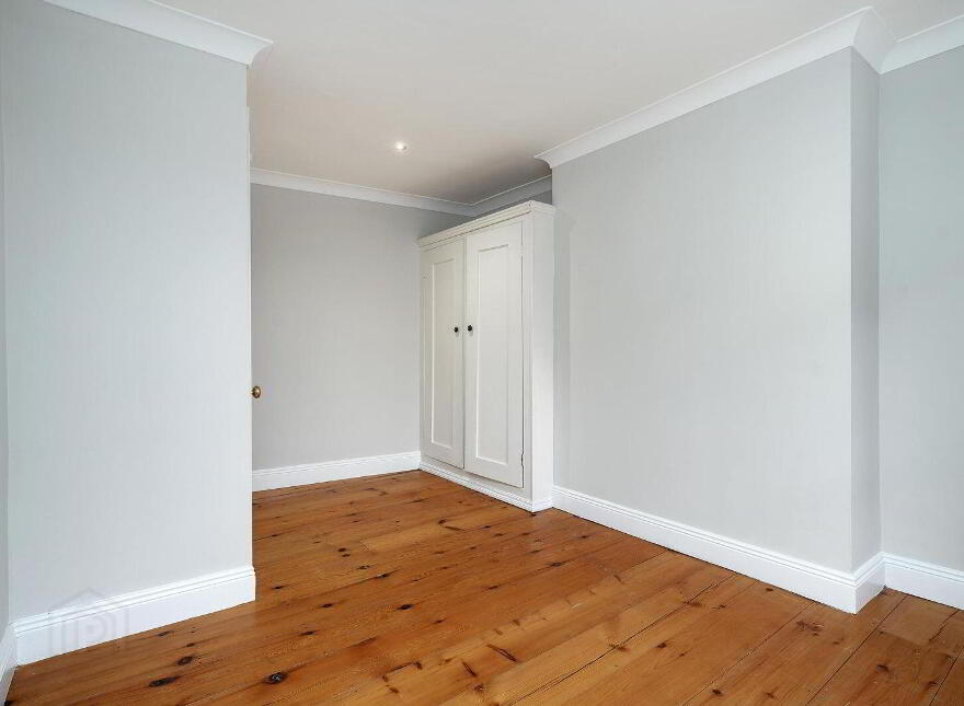 12 Albert Place East, Grand Canal Dock, D02Y153