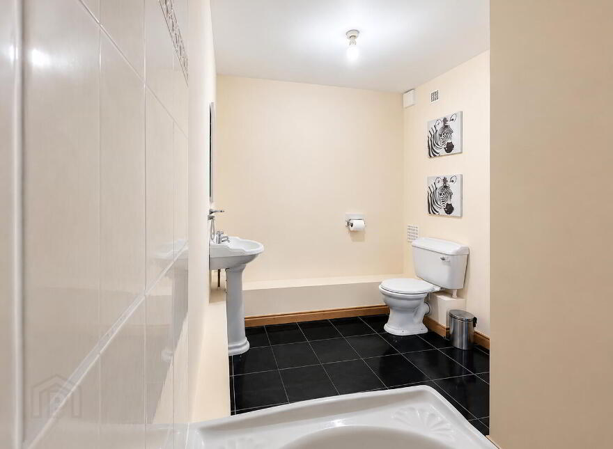 49 Riverside, Monaghan, H18NR40