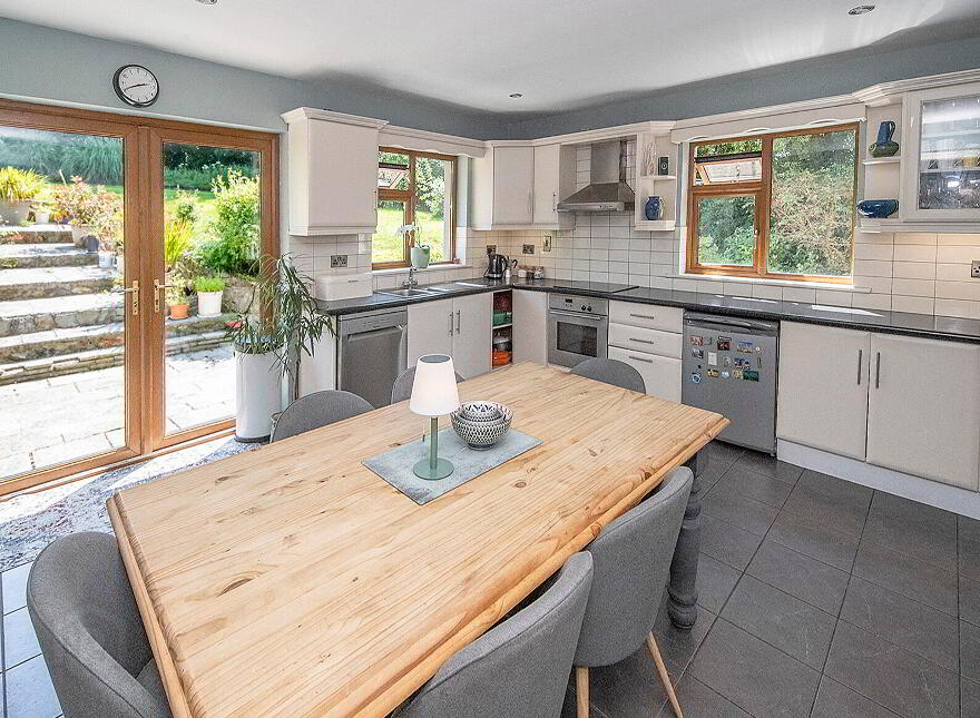 Ballylaneen, Ballylaneen, X42Y383