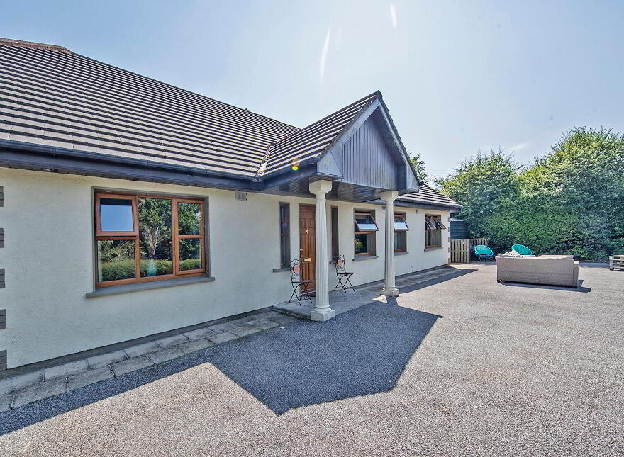 Ballylaneen, Ballylaneen, X42Y383