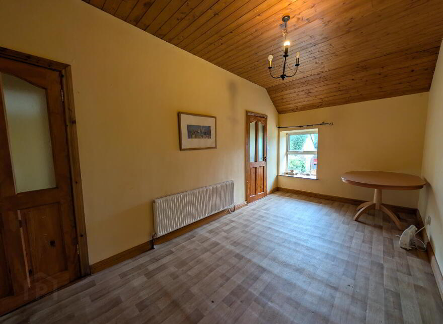 Market Street, Swinford, F12KN81
