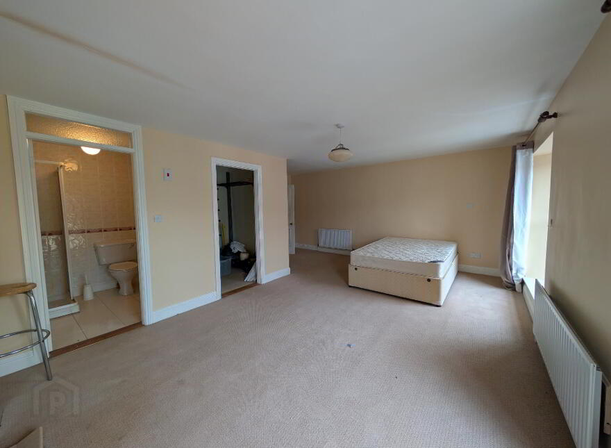 Market Street, Swinford, F12KN81