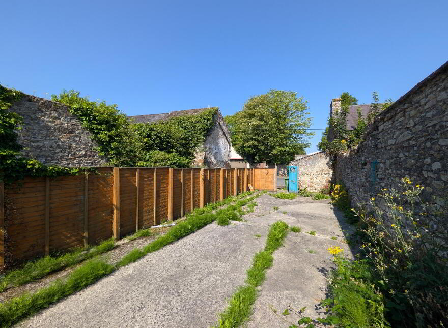 Market Street, Swinford, F12KN81