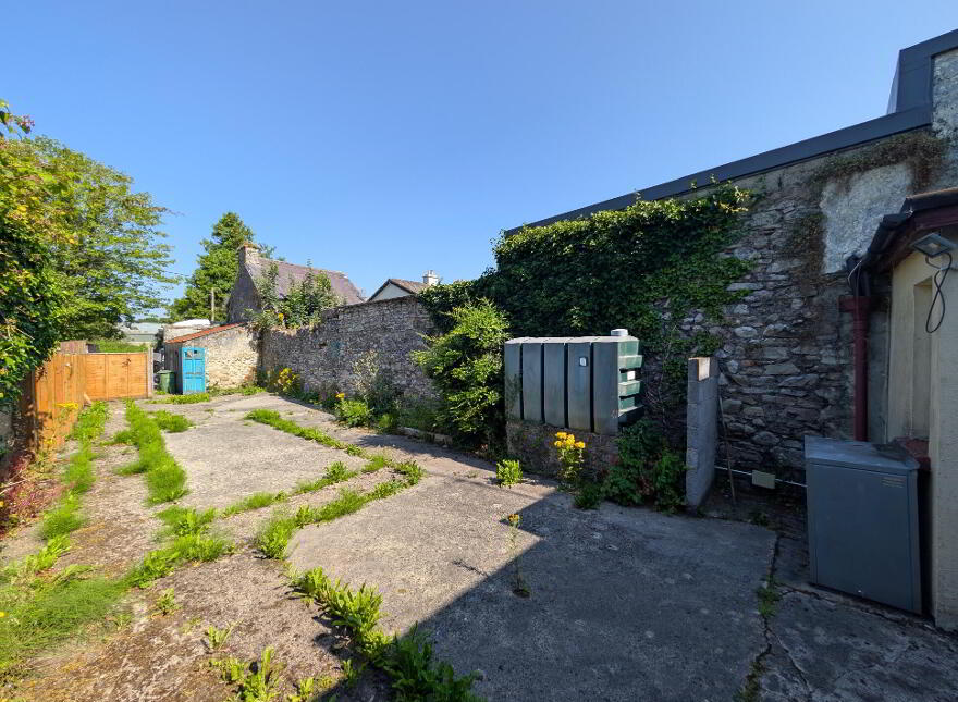 Market Street, Swinford, F12KN81