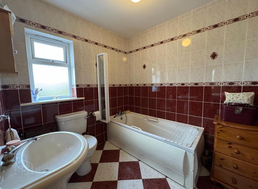 16 Coill Abhainn, Swinford, F12V070