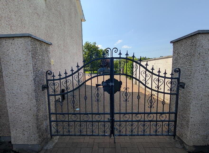 16 Coill Abhainn, Swinford, F12V070
