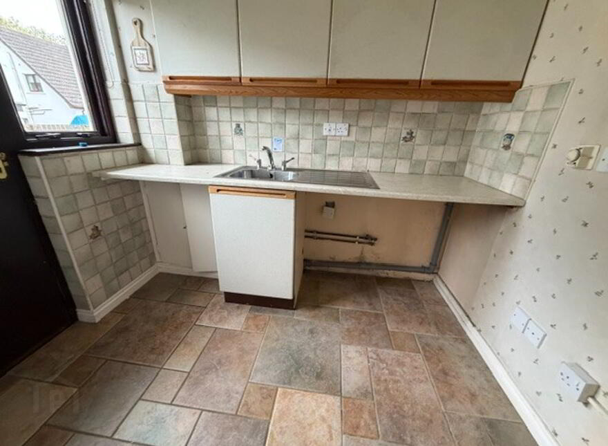 15 Woodlands, Broughshane, BT43 7NT