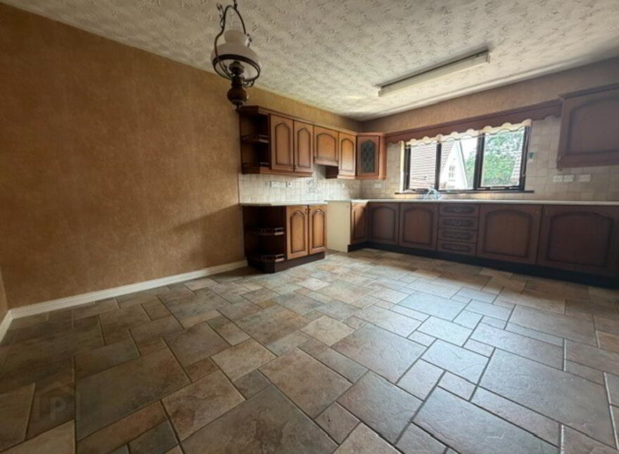 15 Woodlands, Broughshane, BT43 7NT
