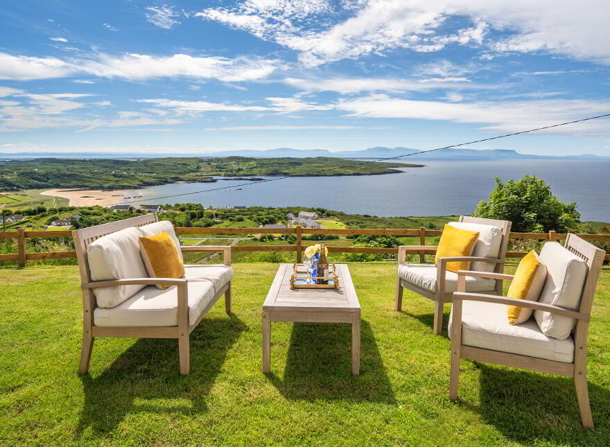 Bumblebee Cottage, Largysillagh, Killybegs, F94HY43