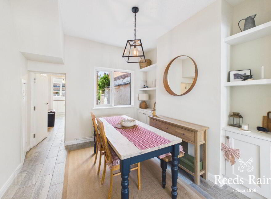 24 Lisburn Avenue, Lisburn Road, Belfast, BT9 7FX