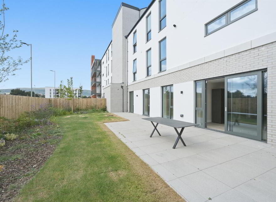 Apt 20 The Residences, Kings Hall Lane, Belfast, BT9 6GW