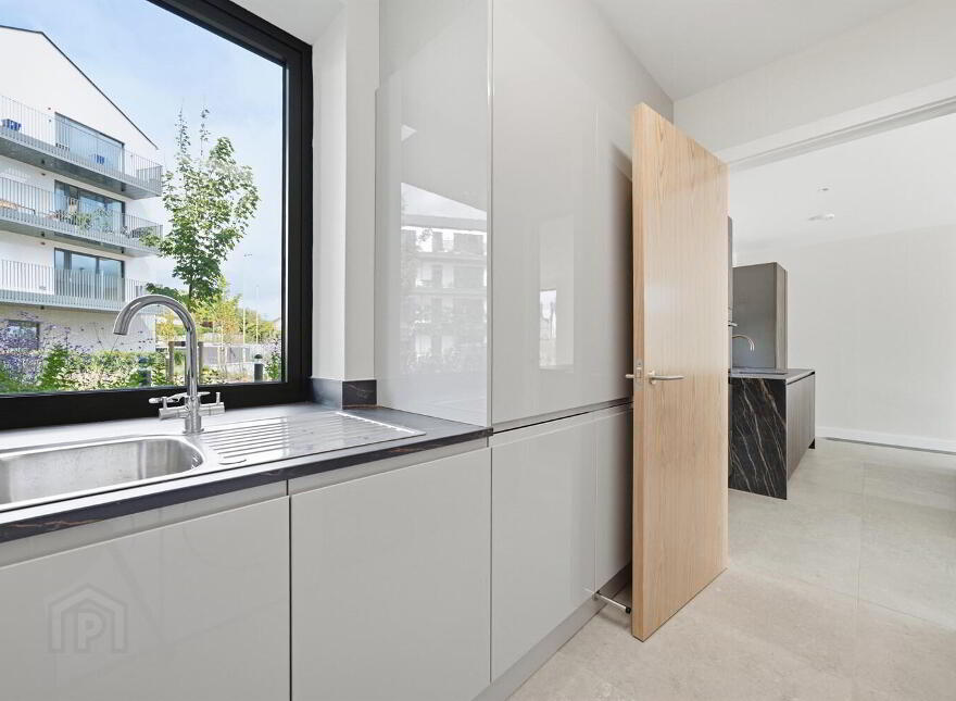 Apt 20 The Residences, Kings Hall Lane, Belfast, BT9 6GW