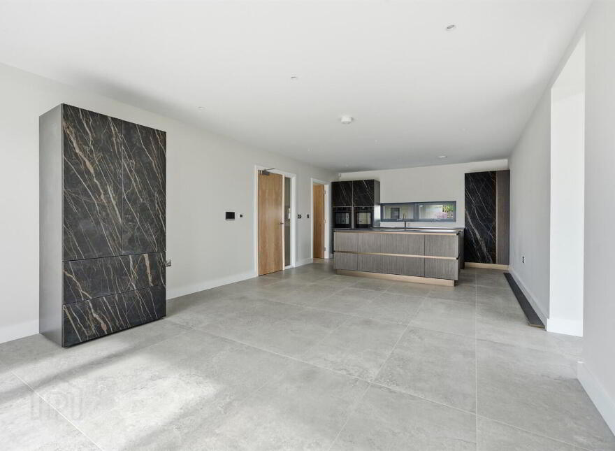 Apt 20 The Residences, Kings Hall Lane, Belfast, BT9 6GW
