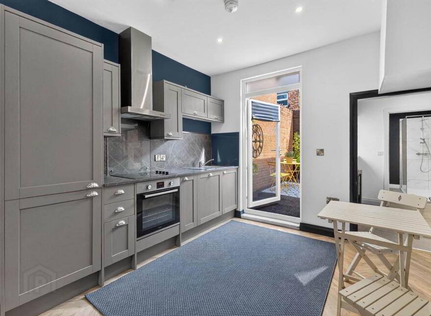 239 Cregagh Street, Belfast, BT6 8NL
