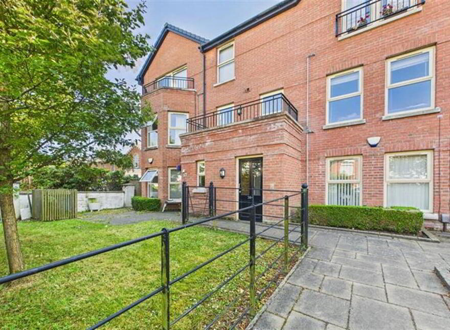 Apartment 1 38A Station Road, Belfast, BT4 1RF photo
