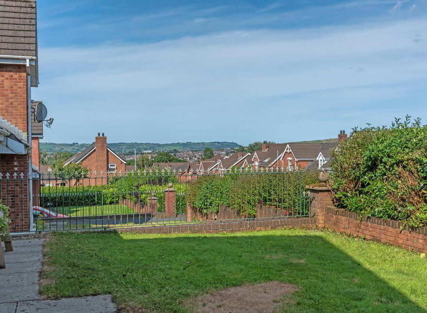 33 Mayfield Drive, Mallusk, Newtownabbey, BT36 7WN