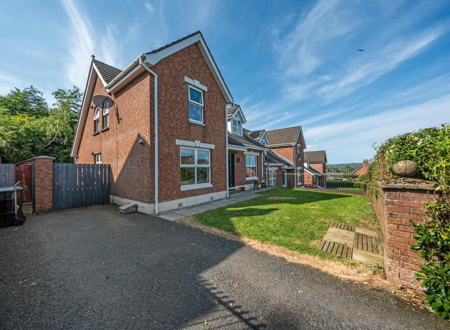 33 Mayfield Drive, Mallusk, Newtownabbey, BT36 7WN