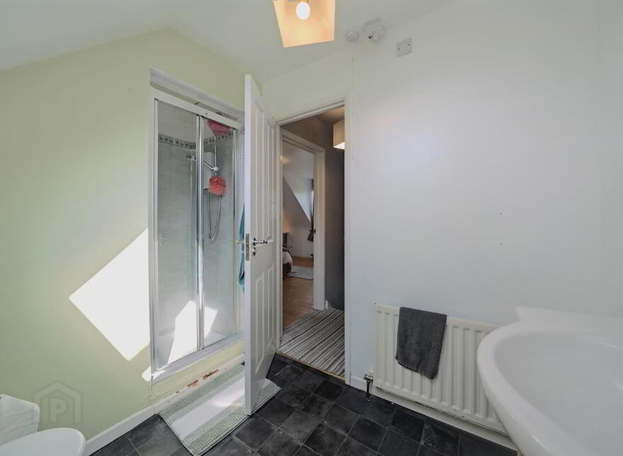 33 Mayfield Drive, Mallusk, Newtownabbey, BT36 7WN