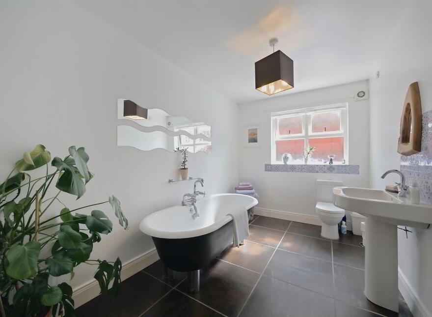 33 Mayfield Drive, Mallusk, Newtownabbey, BT36 7WN