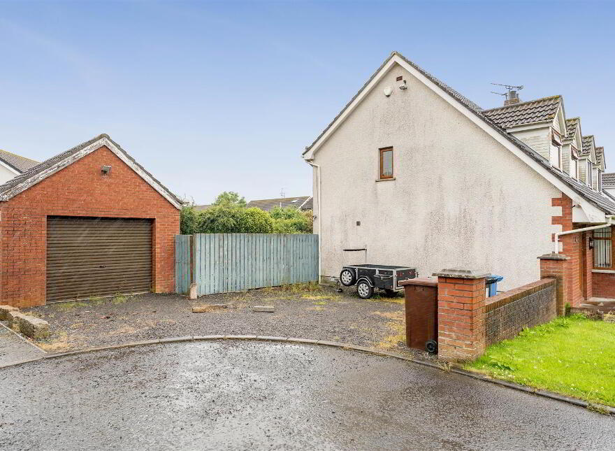 9 Laurel Close, Darragh Cross, Ballynahinch, BT24 7PN