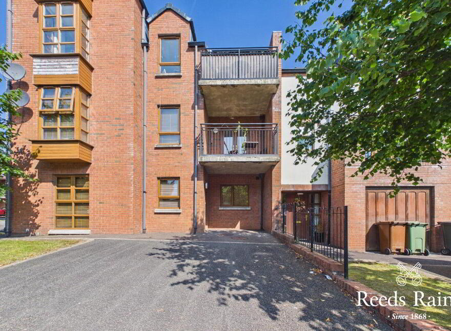 44 Redwood Grove, Dunmurry, Belfast, BT17 9RN