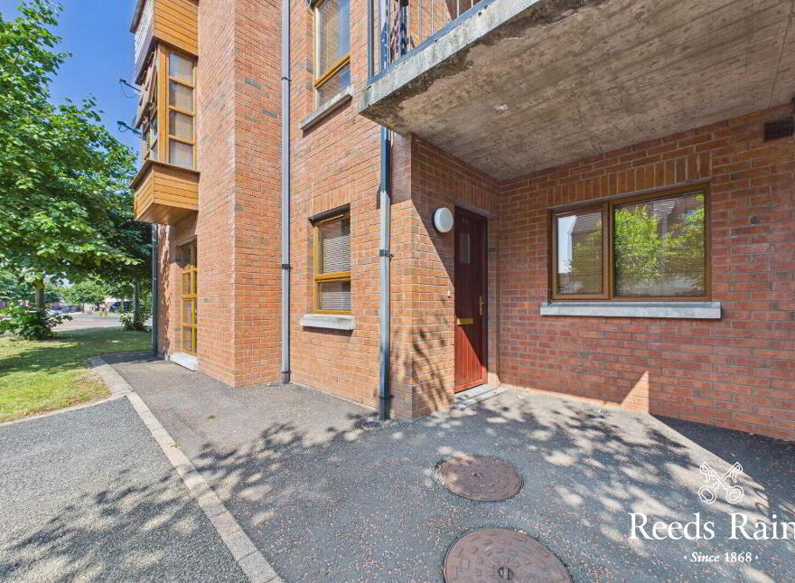 44 Redwood Grove, Dunmurry, Belfast, BT17 9RN