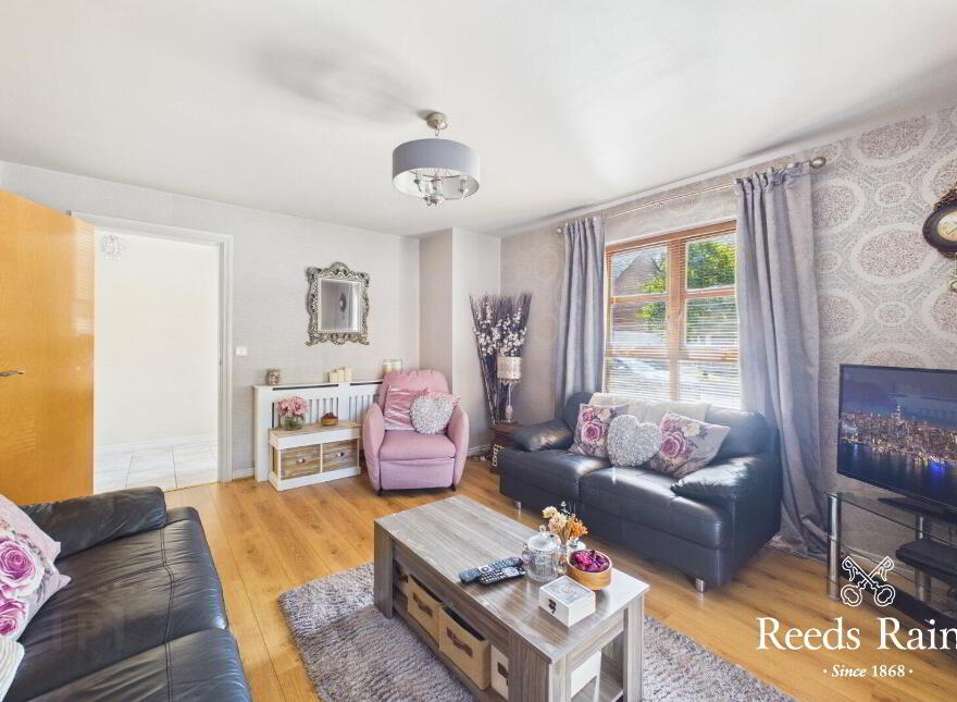44 Redwood Grove, Dunmurry, Belfast, BT17 9RN