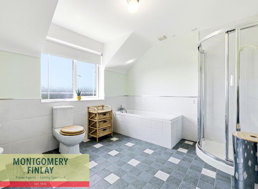 1 Clover Brae, Enniskillen, BT74 4AB