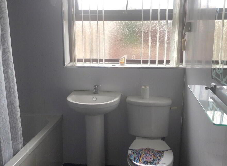 63 Fairway, Larne, BT40 2BG