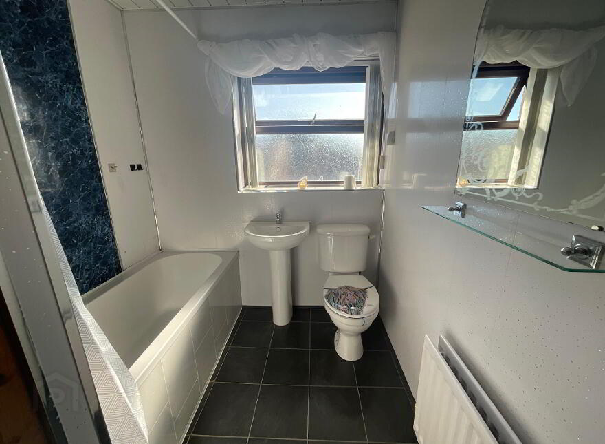 63 Fairway, Larne, BT40 2BG