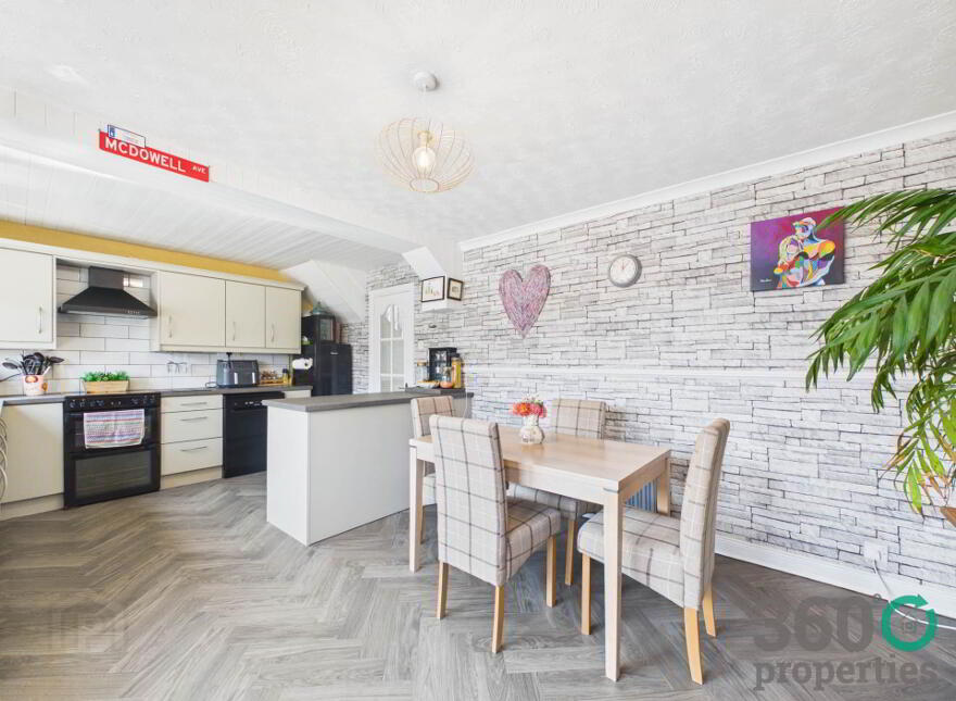 38 Dunvale, Ballymena, BT43 6NX