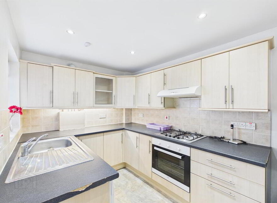 32 Carrington Street, Belfast, BT6 8GF