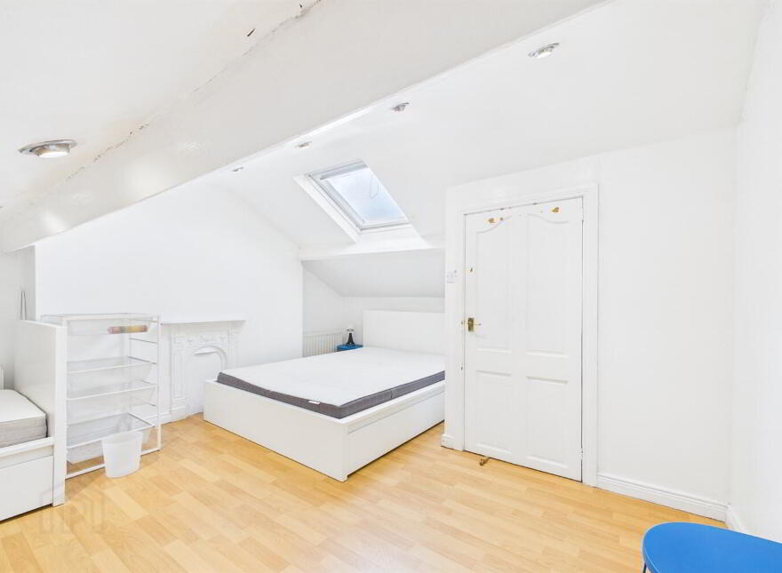 32 Carrington Street, Belfast, BT6 8GF
