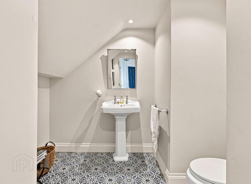 Raw Brae House, 73 Raw Brae Road, Whitehead, Carrickfergus, BT38 9SZ