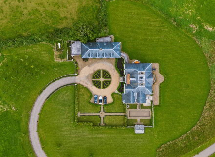 Raw Brae House, 73 Raw Brae Road, Whitehead, Carrickfergus, BT38 9SZ