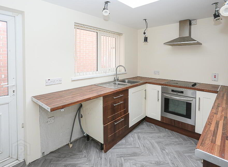 16 Eccles Street, Belfast, BT13 3GS