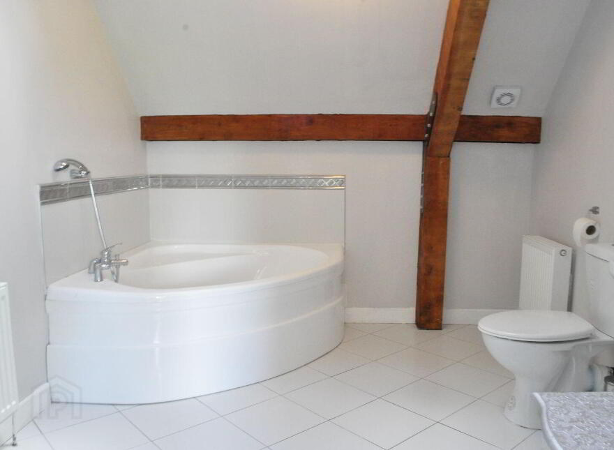 The White House, Drumgore, Loughduff, H12WR13