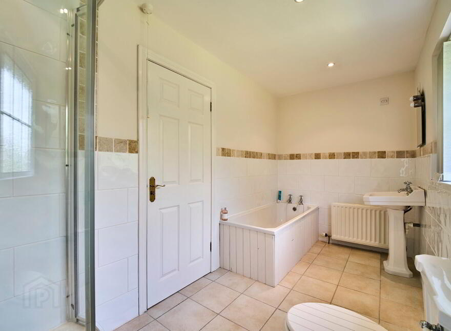 8 Ballycrochan Drive, Bangor, BT19 7LB