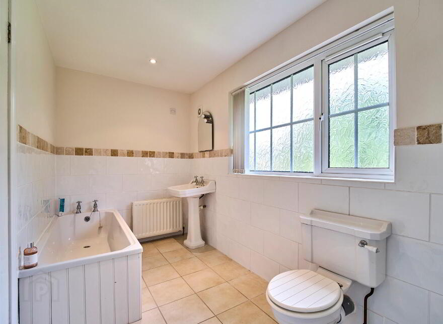 8 Ballycrochan Drive, Bangor, BT19 7LB