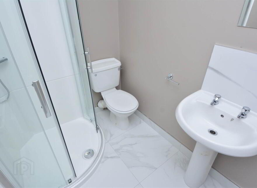 4, 41 Cromwell Road, Belfast, BT7 1JX