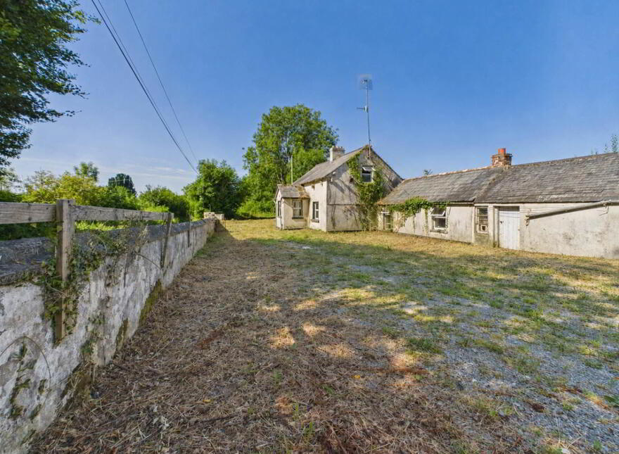 The Avenue, Piltown, E32DR58 photo