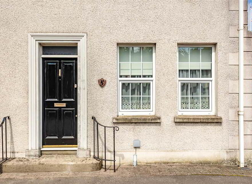 5 Hamilton Harty Court, Royal Hillsborough, BT26 6FA