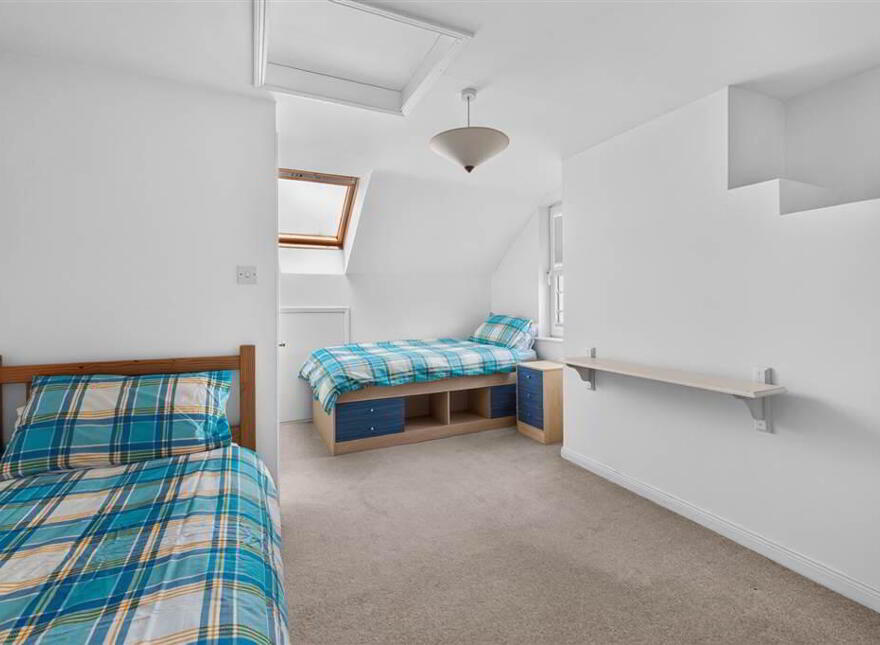 5 Hamilton Harty Court, Royal Hillsborough, BT26 6FA