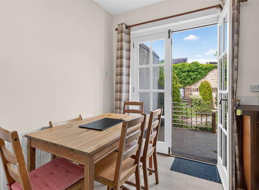 5 Hamilton Harty Court, Royal Hillsborough, BT26 6FA