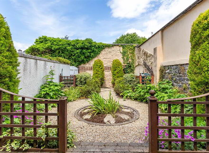 5 Hamilton Harty Court, Royal Hillsborough, BT26 6FA