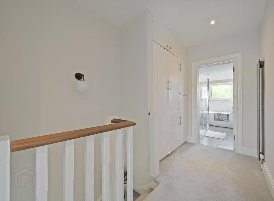 8 Loopland Drive, Belfast, BT6 9DX
