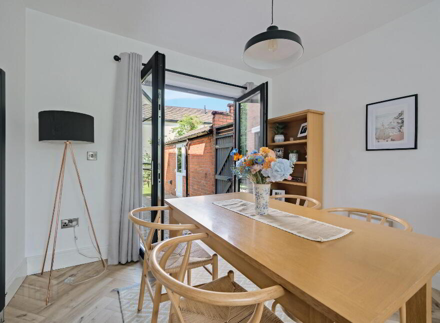 8 Loopland Drive, Belfast, BT6 9DX