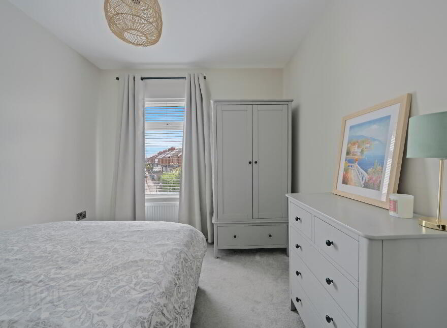 8 Loopland Drive, Belfast, BT6 9DX