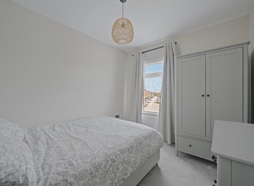 8 Loopland Drive, Belfast, BT6 9DX